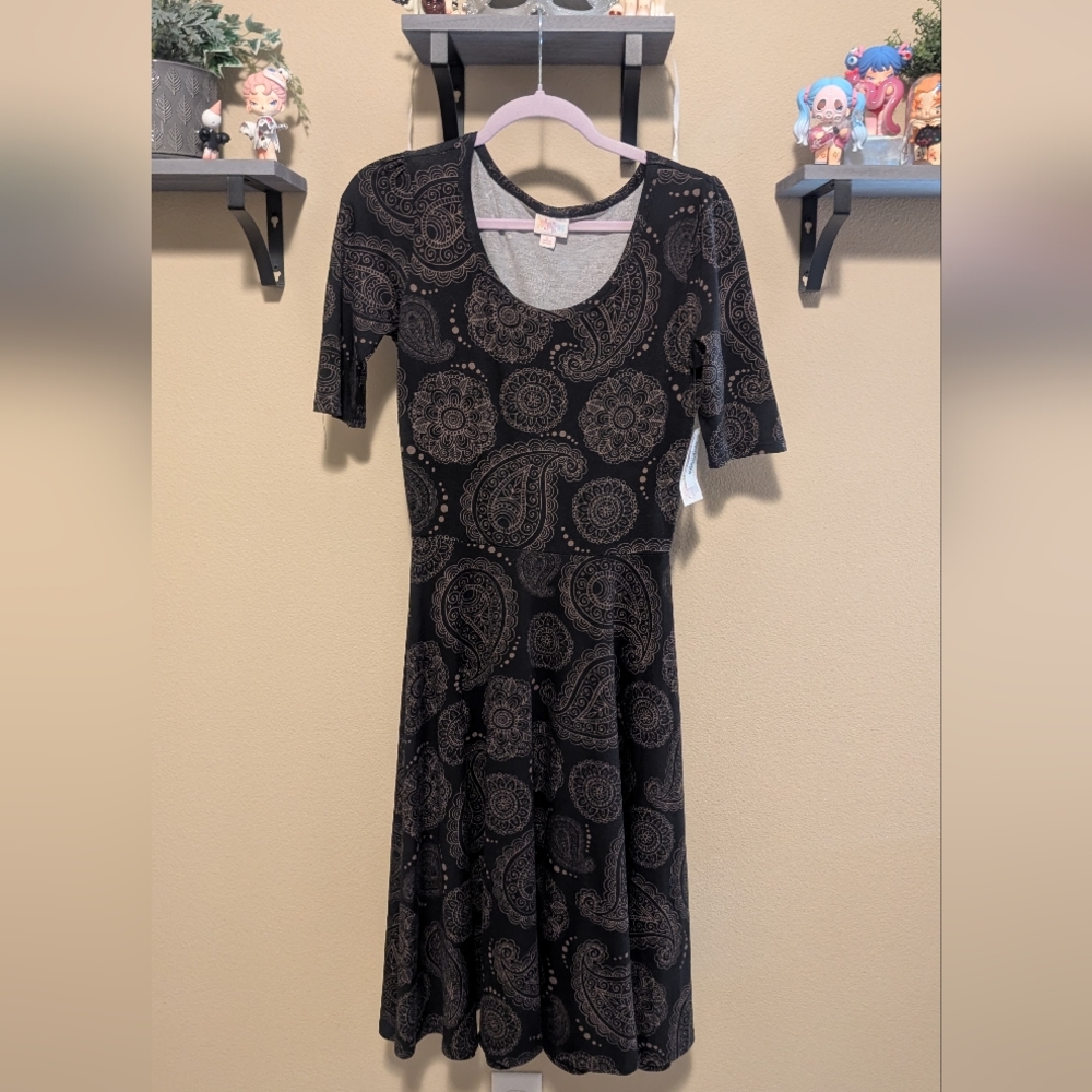 Lularoe Nicole - Dark Brown/Gold Paisley Dress - Size: Small - New W/Tags